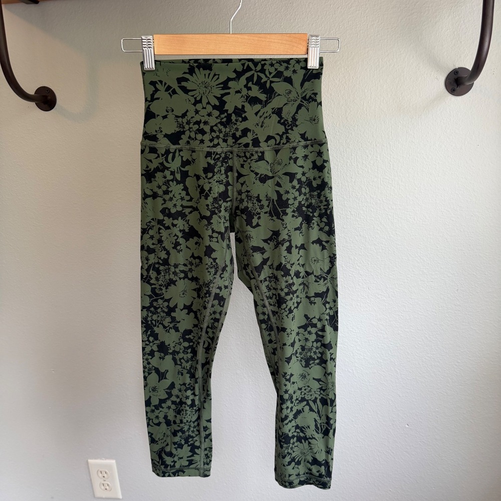 Lululemon In Movement Everlux High-Rise 7/8 Floral Green Black Size 2